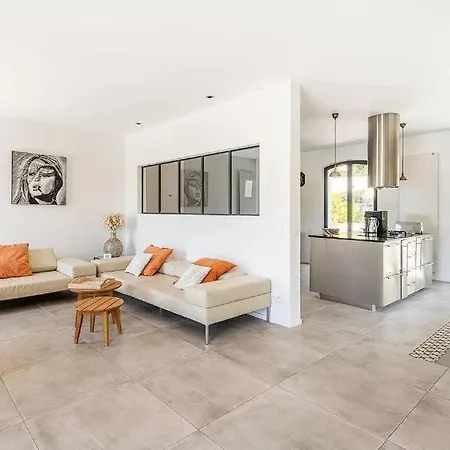 홈스테이 Fully Renovated Provencal House !