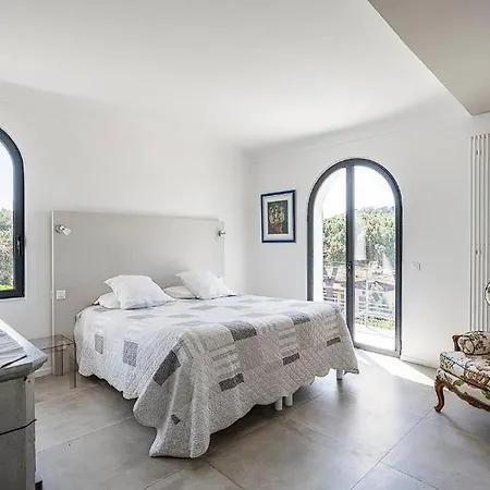 Fully Renovated Provencal House ! Habitación en casa particular Saint-Tropez