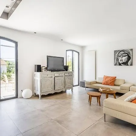 Habitación en casa particular Fully Renovated Provencal House ! Saint-Tropez
