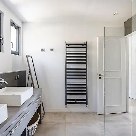 Habitación en casa particular Fully Renovated Provencal House !
